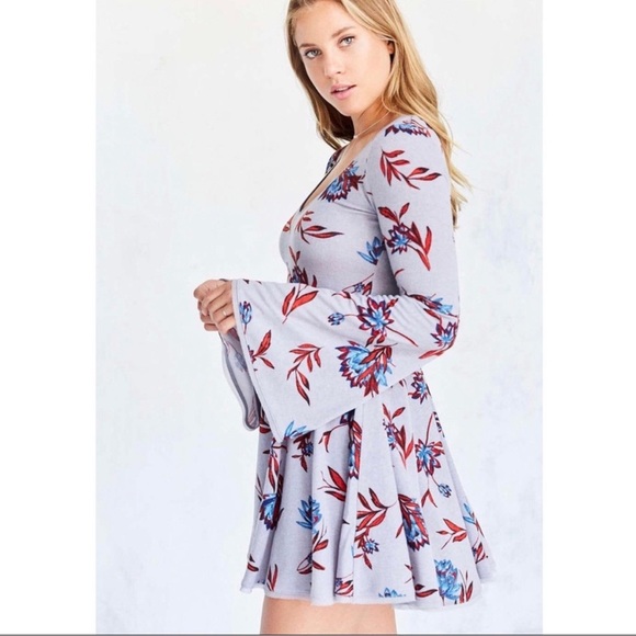 UO Kimichi Blue Floral Print V-Neck Purple Dress - Picture 2 of 11